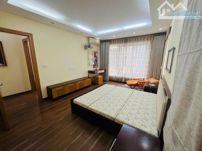 Cho thuê nhà nguyên căn tại Ngõ Xuân Đỉnh, Xuân Đỉnh, Bắc Từ Liêm. DT 70m x 3 tầng, giá - 3