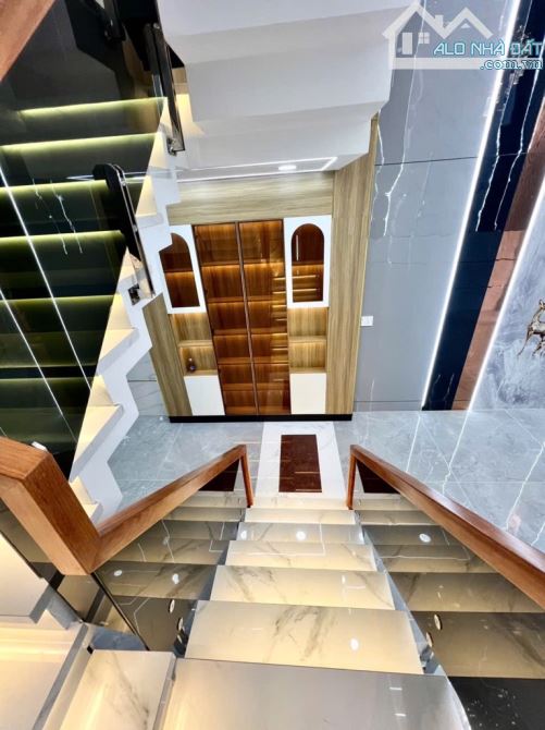 5 TẦNG MÃ LÒ- SÁT BỆNH VIỆN BÌNH TÂN-  DT: 4.3*13M- 7 TỶ 2 - 4