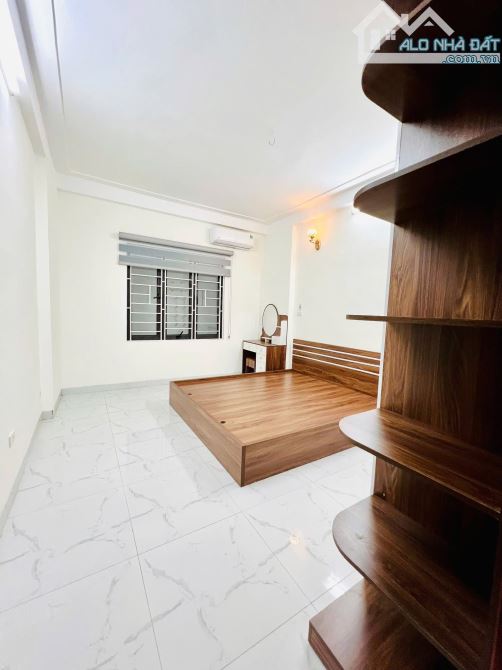 Tôi bán nhà phố Đội Cấn -Đào Tấn 37m2 4 tầng 3,7m mặt tiền