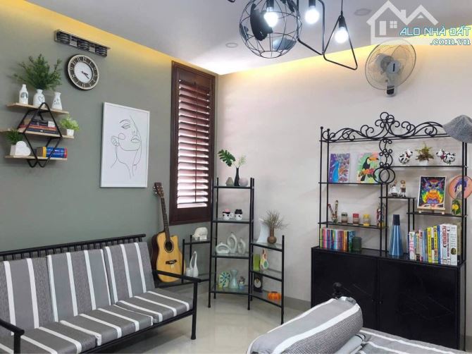 HIẾM ! CĂN GÓC 2 MẶT TIỀN TRUNG TÂM NHA TRANG Ô TÔ ĐẬU TRONG NHÀ GIÁ CỰC TỐT - 4