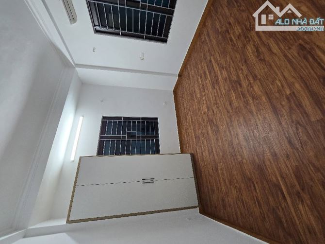 Bán nhà Ngô Thì Nhậm: 35m*4tầng, 3 ngủ, 2 thoáng dân xây, full nội thất, nhỉnh 6tỷ - 4