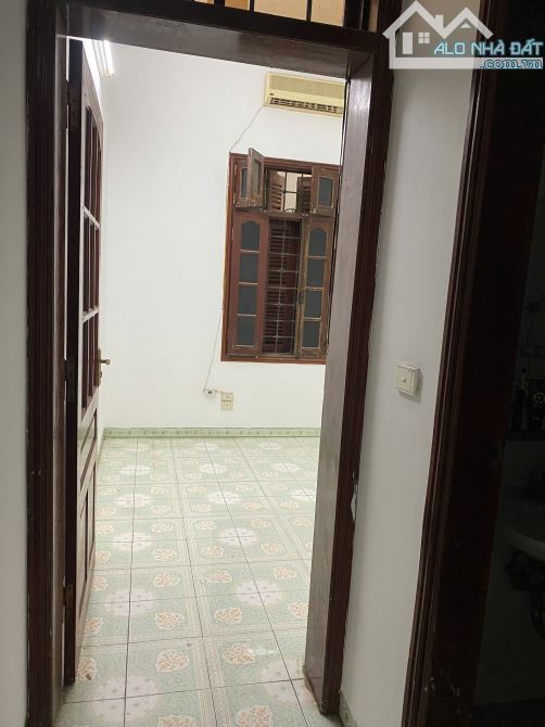 Cho thuê nhà nguyên căn KĐT Đại Kim,  55m2 x 4 tầng, 6 phòng, 4 wc, 18.5 Triệu - 4