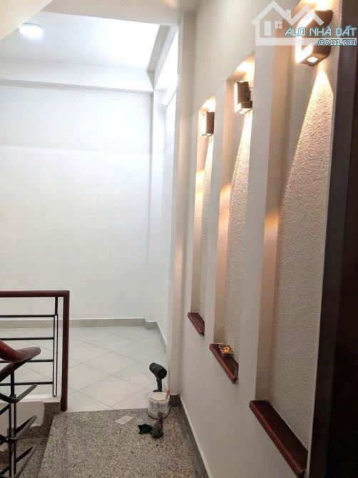 Nhà Cho Thuê Vị trí VIP khu Quận 3MT Cư xá Đô Thành - 4