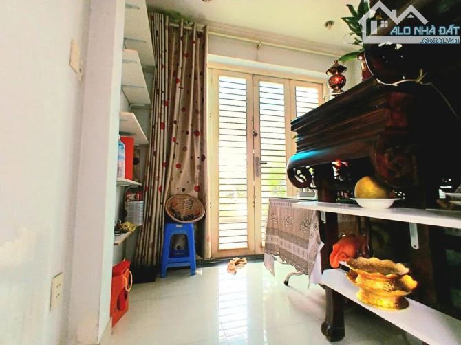 BÁN NHÀ GÓC LÊ VĂN SỸ – P.14 – Q.UẬN 3 – 47m² – 5 TẦNG – 12,3 TỶ còn TL - 4