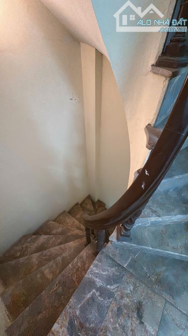 5.95 tỷ, nhà 30m2 sổ đỏ, trung tâm Đống Đa, gần ô tô, ngõ rộng thoáng thẳng tắp - 4