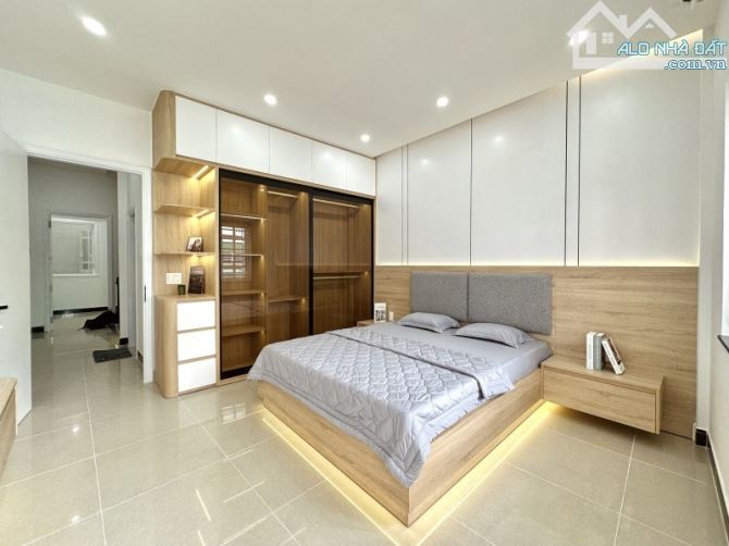 BÁN NHÀ ĐƯỜNG PHAN XÍCH LONG, P2, PHÚ NHUẬN - SIÊU ĐẸP KTS THIẾT KẾ FULL NỘI THẤT - 5 TẦNG - 4