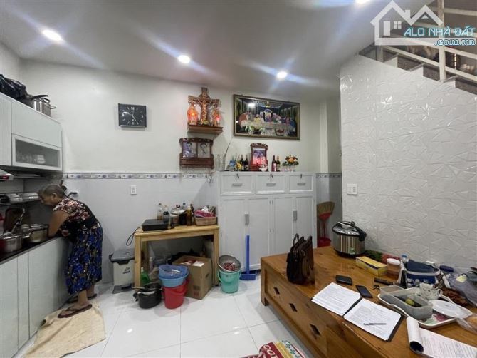🌹🌹LÊ VĂN SỸ, 20m2, 3 TẦNG, 2 PN, 2 WC. GIÁ: 4,2 TỶ🌹🌹 - 4