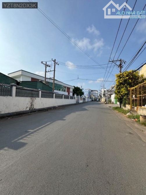 🈯️ - BÌNH TÂN BÌNH TRỊ ĐÔNG A HƯONG LỘ 2 - HẺM CE TẢI THÔNG - 210/150M2 - 5 X 30 - MÀ CHỈ - 4
