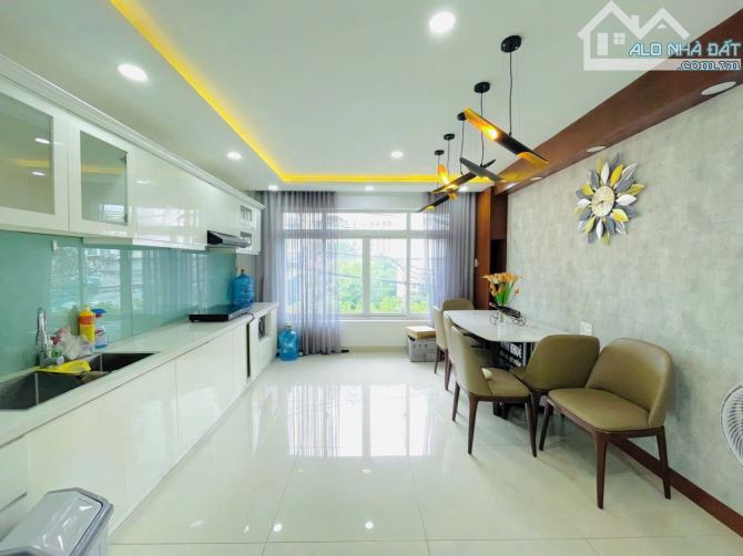 52M² 5Tầng BTCT 4Phòng Ngủ Hẻm Nhựa 5M Xe Hơi Ngủ Nhà - 4