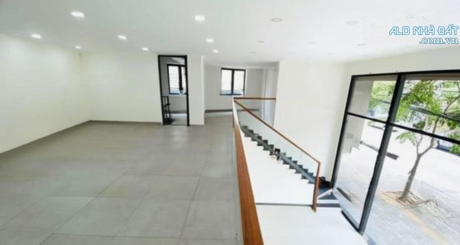 CHO THUÊ NHÀ NGUYÊN CĂN MẶT TIỀN ĐƯỜNG NGUYỄN TRI PHƯƠNG - 94 M² - 5 PN - GIÁ 32 TRIỆU - 4