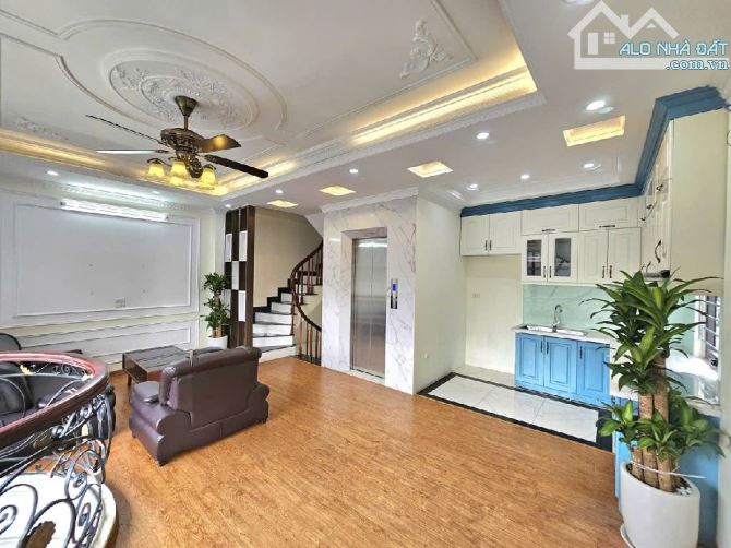 NGUYỄN VĂN LINH_BỒ ĐỀ : Ô TÔ TRÁNH-6 TẦNG THANG MÁY-LÔ GÓC-NỞ HẬU-MT 6M_GIÁ 12 TỶ - 4