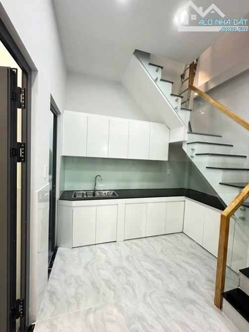 P8. TÂN BÌNH- NHÀ MỚI 26 M2, 2 TẦNG- HẺM 4M THÔNG - 4