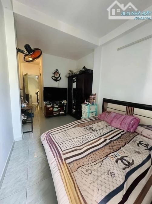 BÁN NHÀ ĐẸP QUẬN 3 - 5 TẦNG - HẺM XE HƠI - CÁCH MẶT TIỀN VÀI BƯỚC - VỊ TRÍ KINH DOANH ĐỈNH - 4