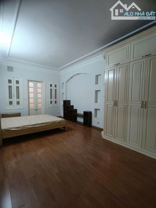 Bán nhà DT 105m2 chỉ 19 tỷ, 5m ra ô tô, ngõ thông gần phố cổ, xây CCMN giá đầu tư - 4