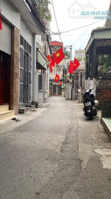 Bán đất trung tâm Thach bàn 200m MT 14m 30 tỷ  ô tô vào đất - 4
