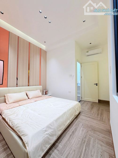 NHÀ 3 TẦNG FULL NỘI THẤT CAO CẤP - TRẦN CAO VÂN - 4PN ( Có Ngủ Dưới ) - 4