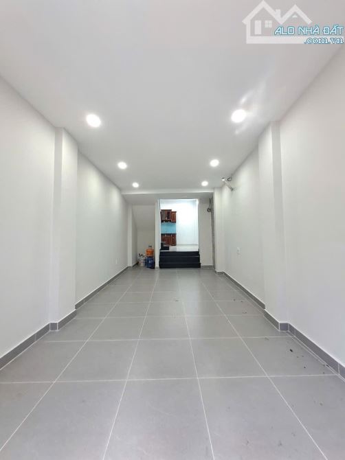NHÀ HẺM XE HƠI KHU VIP CMT8 – Q10 TRUNG TÂM ĐẮC GIÁ HIẾM NHÀ BÁN GIÁ CHỈ 7.7 TỶ - 4