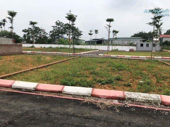 View Hồ- Hai Thoáng - Giáp Tuyến Metro Số 5 Hoà Lạc - Thạch Thất - DT:102m Mặt Tiền 6m - 4