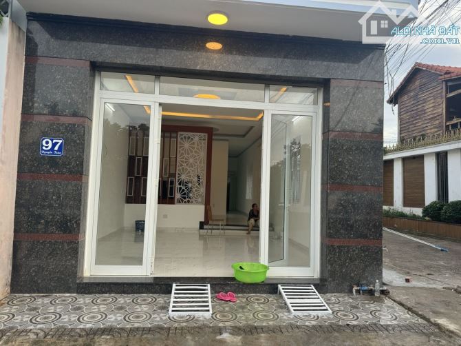 Bán nhà 2 mặt tiền Nguyễn Tuân - Tân Thành - Đăk Lăk - 4