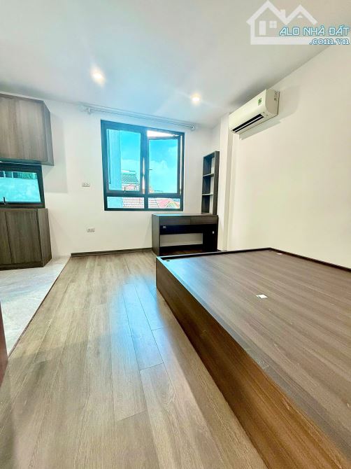 Cho Thuê CCMN 72 Dương Quảng Hàm Cầu Giấy 35m2 Studio Cửa Sổ Giặt Riêng Thang Máy 14P - 4