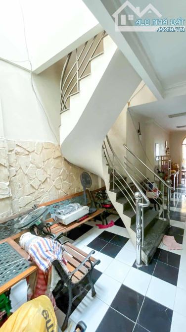 💥Bán nhà chính chủ 1 đời Tôn Thất Thuyết, Q4 - gần 60m2 - 2 tầng, nở hậu - nhỉnh 4Đ+🚘 - 4