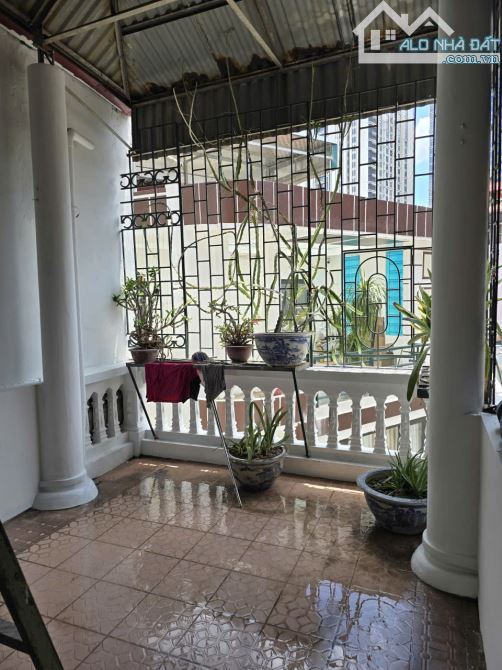 Cho thuê nhà nguyên căn ngõ 4B phố Yên Lạc, phường Vĩnh Tuy, quận Hai Bà Trưng. Dt 40m x - 4