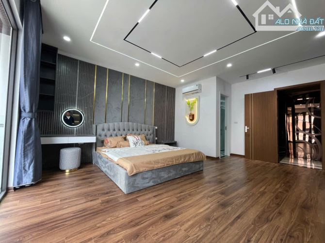SIêu vip! Ngọc Thuỵ,lô góc,gara ô tô,ngõ thông,55M,6 tầng thang máy,full NT. 13 tỷ - 5
