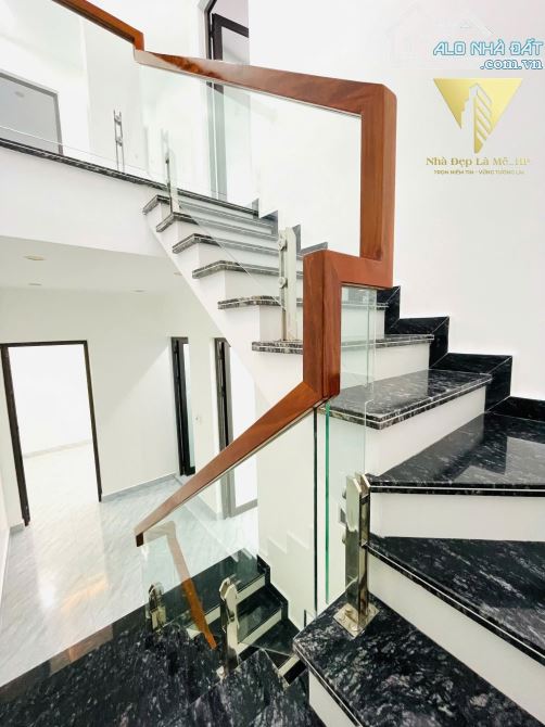 Bán nhà 3 tầng rại Thư Trung, Đằng Lâm , Hải An Giá 3 ty 100 - 5