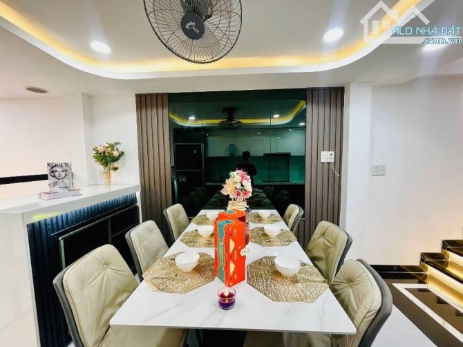 Bán nhà 4 tầng hẻm 12m, quang trung, phường 14, gò vấp, 40m2, giá 5.x tỷ - 5