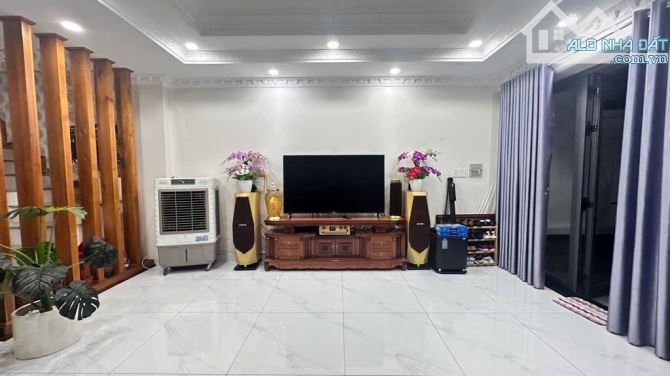 Nhà 2 tầng Tặng Full NỘI THẤT đường HIỆP THÀNH 13, phường HIỆP THÀNH, Q12,đường 12m - 5