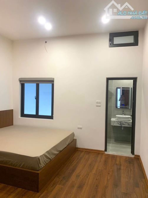 bán nhà cổ nhuế 48m2 - mặt tiền 4 - 4 tầng - giá 9.5 tỷ - Nhà dân xây, đã full nội thất - 5