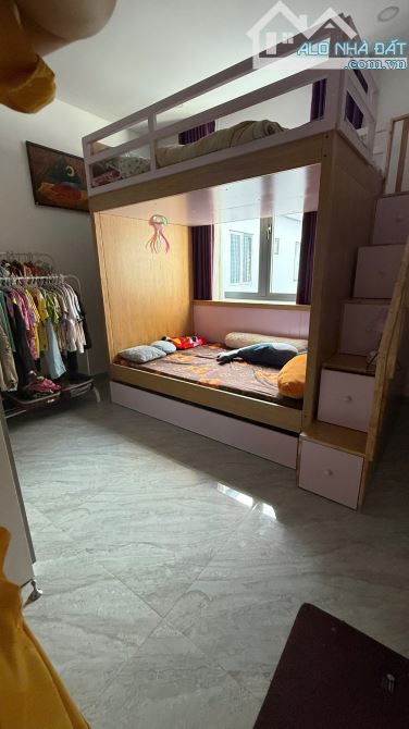 ĐƯỢC NGẮM HỒ, CÔNG VIÊN XANG MỖI NGÀY.. SẼ DỄ CHỊU HƠN CĂN HƯỚNG NẮNG KHÁC - 5