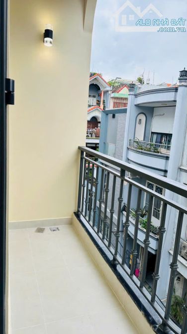 Nhà Mới 100% - Hẻm Xe Tải - Ni Sư Huỳnh Liên - DT 50m2 - 4 tầng - giá 9.6 tỷ TL - 5
