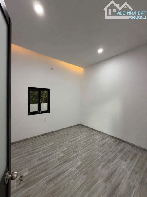 bán nhà đẹp mới xây hiện đại sân vườn rộng rãi - 5