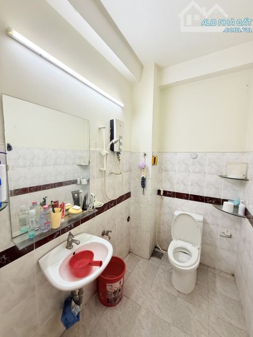 Ngộp bank nặng 4.5 tỷ, phường 8, Quận 11, 3 lầu, 4 phòng ngủ, 6.3 tỷ thương lượng - 5