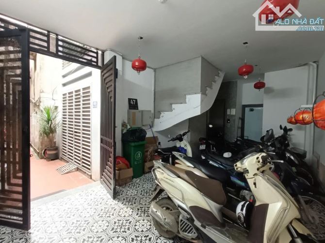 BÁN GẤP NHÀ NGUYỄN NGỌC VŨ – CẦU GIẤY.  48m² - mặt tiền rộng thoáng - 5 tầng - giá 9.2 tỷ - 5