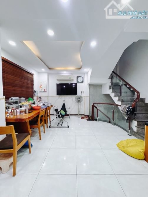 CHÍNH CHỦ BÁN NHÀ 5 LẦU TÔN ĐẢN Q.4 LÔ NHÌ HẺM 3M5 DTSD 150M2 NGANG 8 CHỈ NHỈNH 6TỶ XÍU - 5