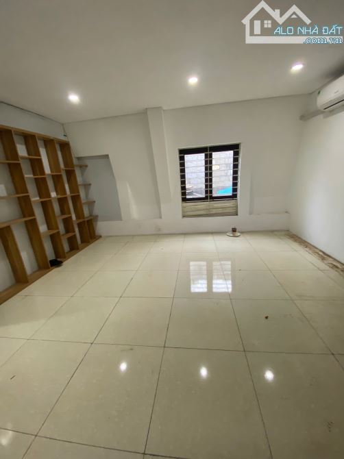 Cho thuê biệt thự KĐT Nam Cường, Bắc Từ Liêm. DT 200m2, 4 nổi, 1 hầm, thang máy. Giá 60tr - 5
