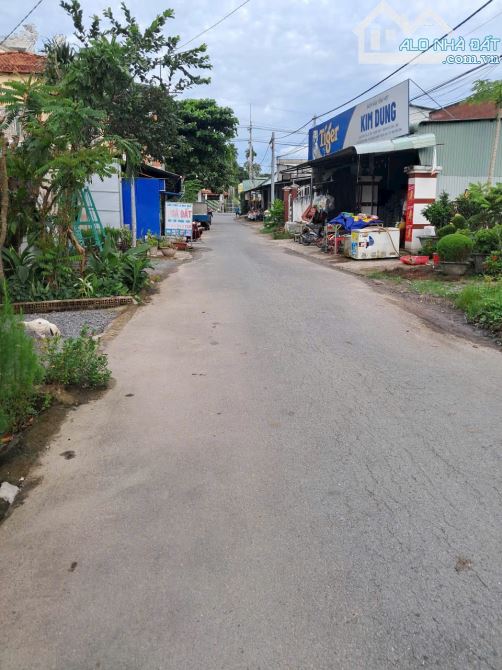 Chủ kẹt tiền lô công việc cần bán gấp lô đất mặt tiền đường giồng sắn phú đông ngày khu dâ - 5