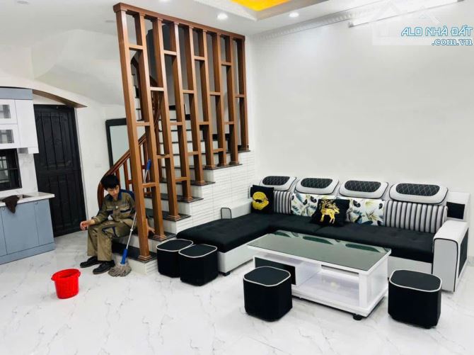 Bán nhà Lưu Phái Tứ Hiệp Thanh Trì 40m2 5 5.35tyr - 5