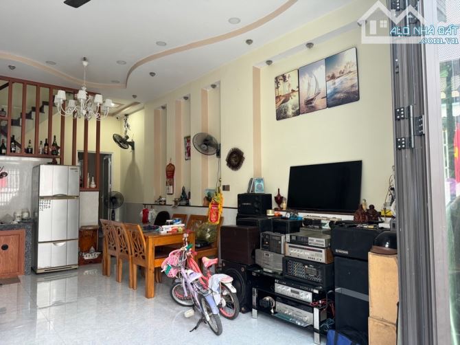 N.H.Ỉ.N.G 4 T.Ỷ ,NHÀ MỚI ĐẸP BÌNH CHIỂU-73M2 - (5.5 ❌15M), NỞ HẬU 3PN, 3WC-HXH-HOÀN CÔNG Đ - 5