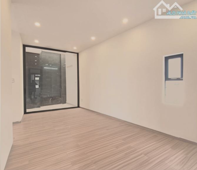 CHO THUÊ NHÀ NGUYÊN CĂN MẶT TIỀN ĐƯỜNG NGUYỄN TRI PHƯƠNG - 94 M² - 5 PN - GIÁ 32 TRIỆU - 5