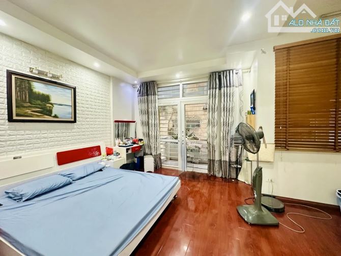 🏫 Siêu Phẩm nhà phố Lạc Trung - Thanh Nhàn, Gara 2 ô tô, ngõ nông, 75m², 6 tầng, MT 5.8m - 5