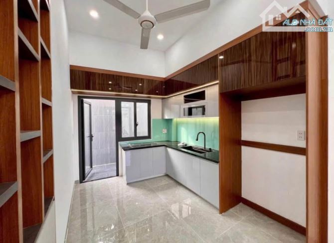 Chủ vỡ nợ Bán gấp căn nhà  lầu, giá 2 tỷ xxx ngay cây xăng 75 đường Đồng Khởi - 5