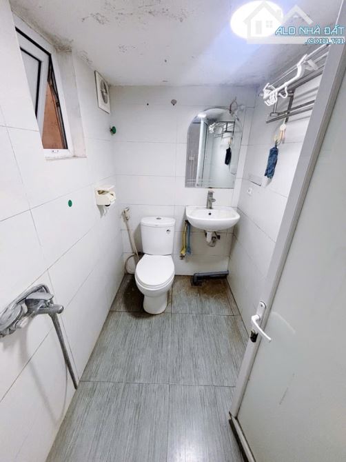 BÁN CĂN HỘ TẬP THỂ TẦNG 3 TẬP THỂ ĐẠI HỌC THUỶ LỢI 80M2  - 3 NGỦ  1 VS - VIEW SÂN CHƠI - G - 5