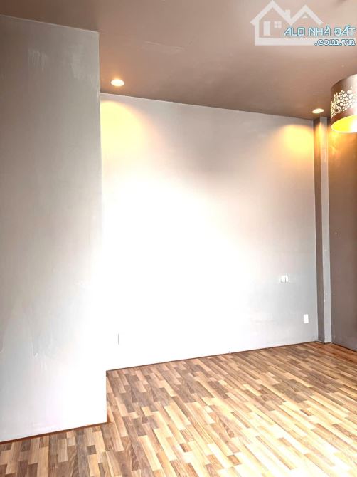Cho thuê nhà 3 lầu Đào Tông Nguyên, Nhà Bè, DT 8 x12,5m. Giá 15 triệu/ tháng - 5