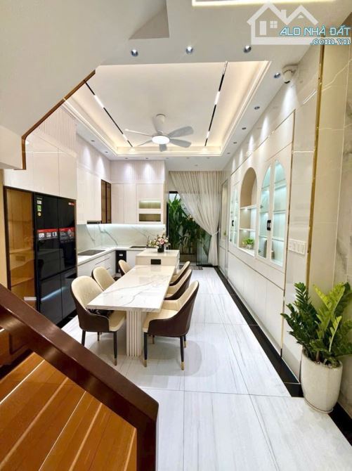 PHẠM ĐĂNG GIẢNG -BÌNH HƯNG HÒA- BÌNH TÂN - 4X15M - 4 TẦNG - HẺM 6M -  7.6 TỶ. - 5