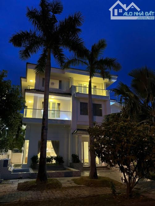 Siêu phẩm biệt thự An Viên - Khu đô thị biển đáng sống nhất Nha Trang  • Diện tích: 180m - 5