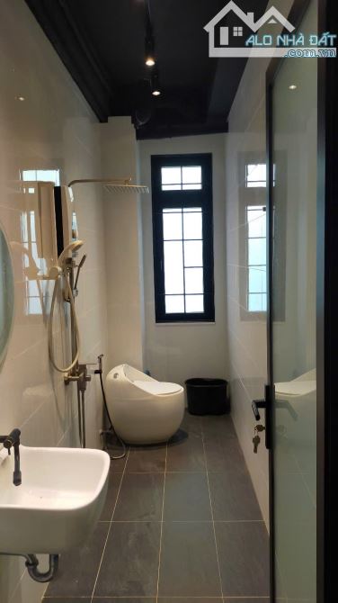 CHO THUÊ NHÀ MẶT TIỀN TRỊNH QUANG NGHỊ P7 QUẬN 8. 15 TRIỆU/ THÁNG - 5