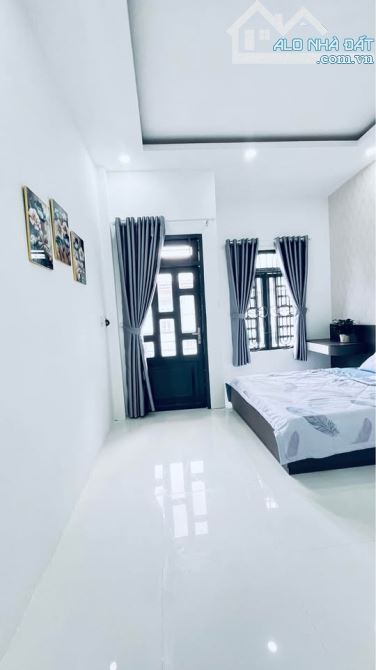 Nhà 3 tầng – đường 8m có vỉa hè – gần Xa Lộ Hà Nội, Phước Long B – Quận 9 – chỉ 6 tỷ - 5
